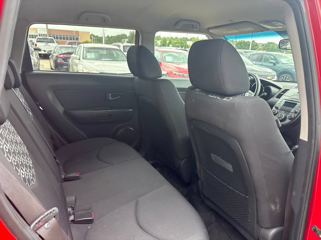 Used 2010 Kia Soul + w/ Audio Pkg FWD image 26