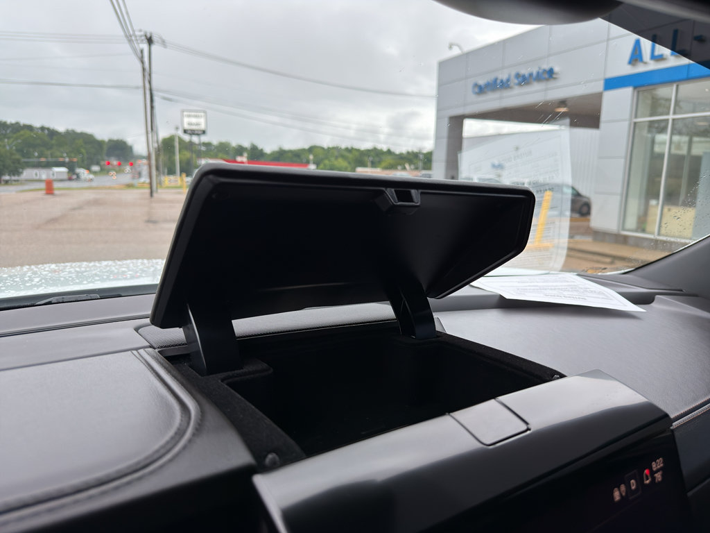 Used 2025 GMC Yukon XL AT4 AWD/4WD image 32