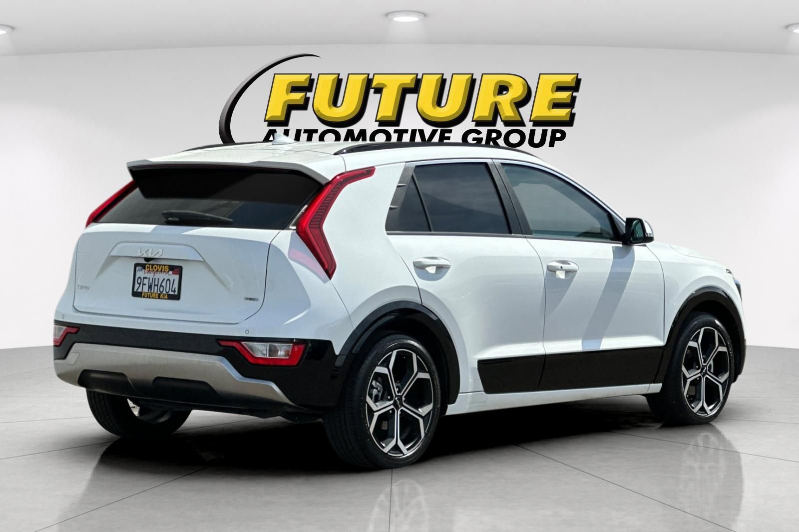 Certified 2023 Kia Niro EX Touring FWD image 4