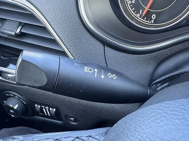 Used 2019 Jeep Cherokee Limited image 21