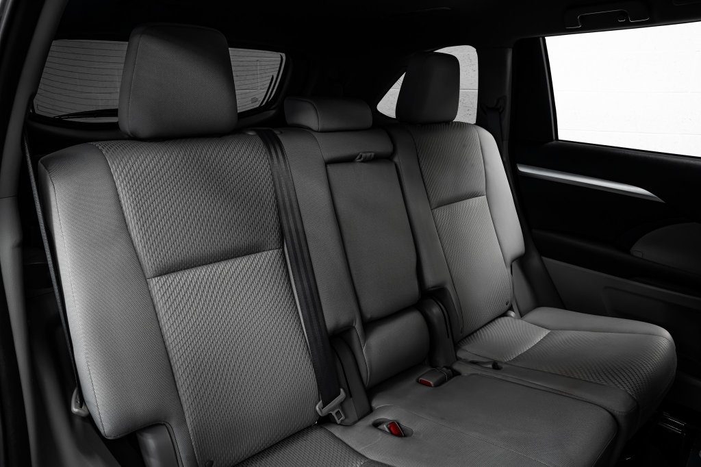 Used 2016 Toyota Highlander LE FWD image 34