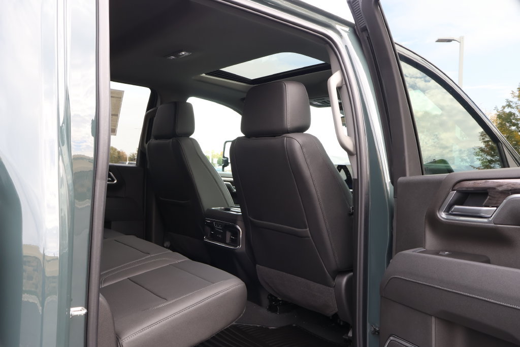 New 2026 Chevrolet Silverado 2500 LTZ w/ LTZ Premium Package AWD/4WD image 45
