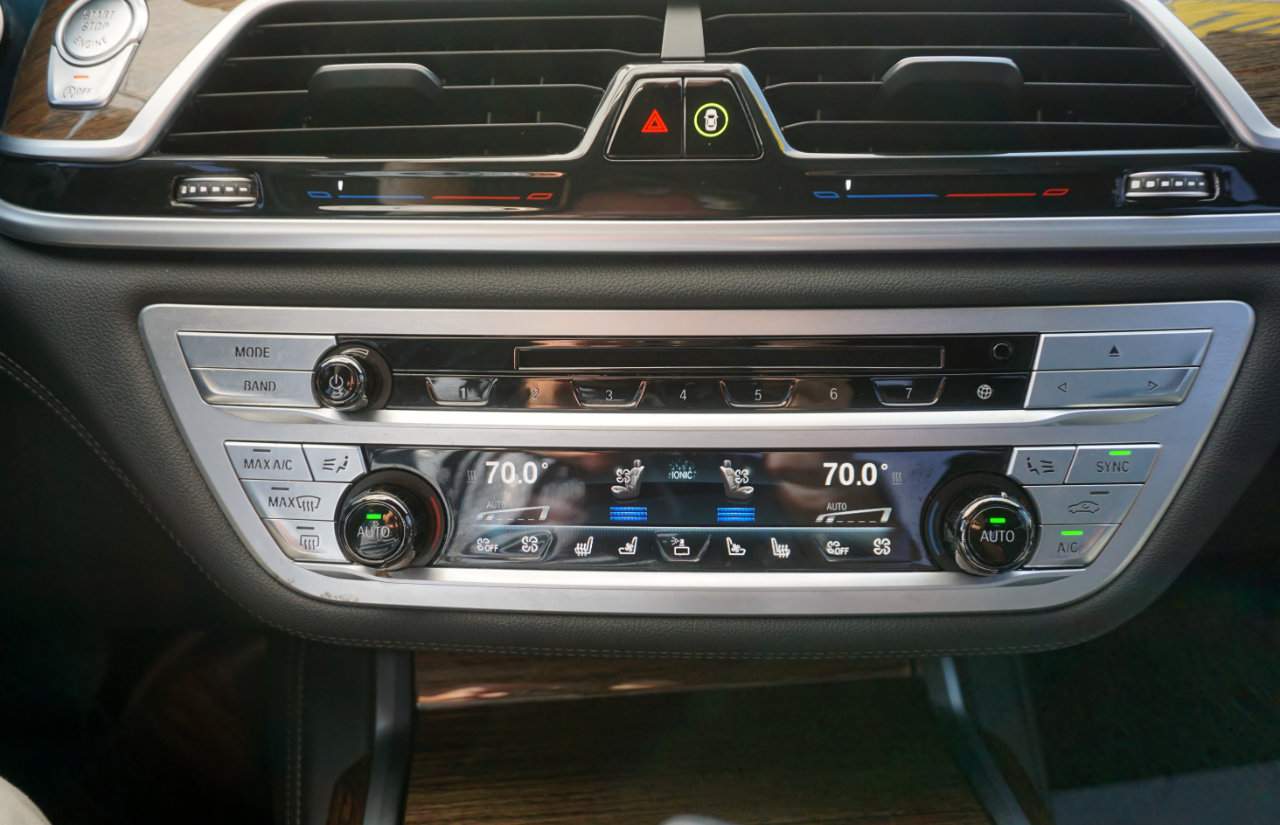 Used 2018 BMW 750i xDrive image 15