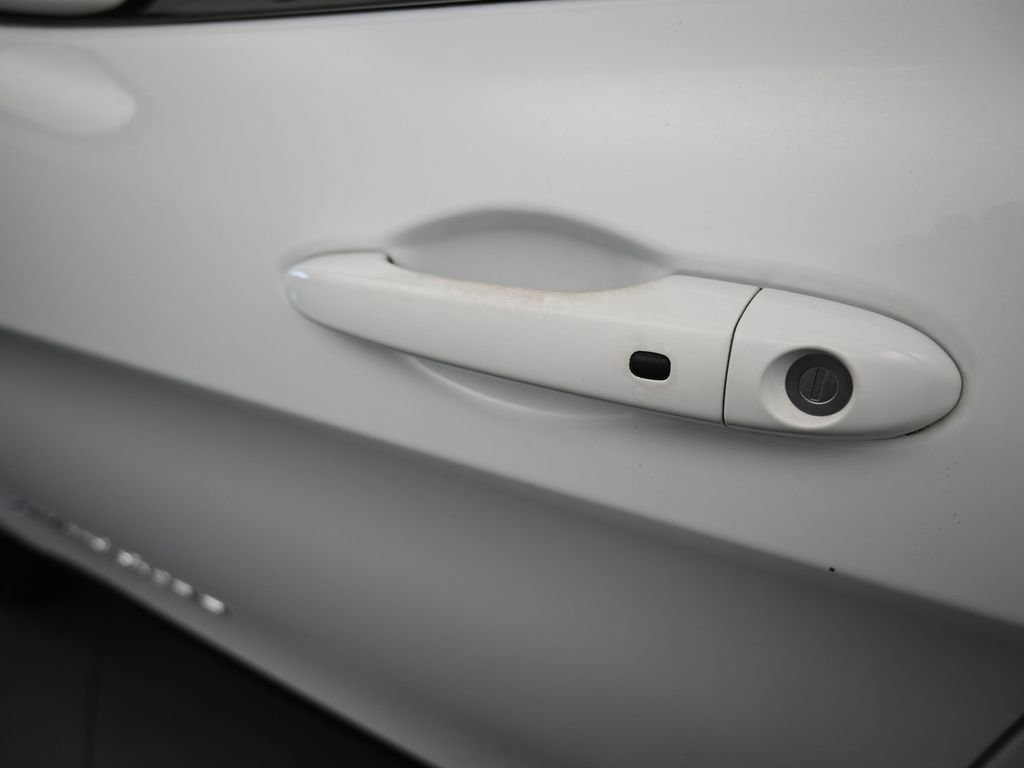 Used 2019 Jeep Cherokee Limited image 31