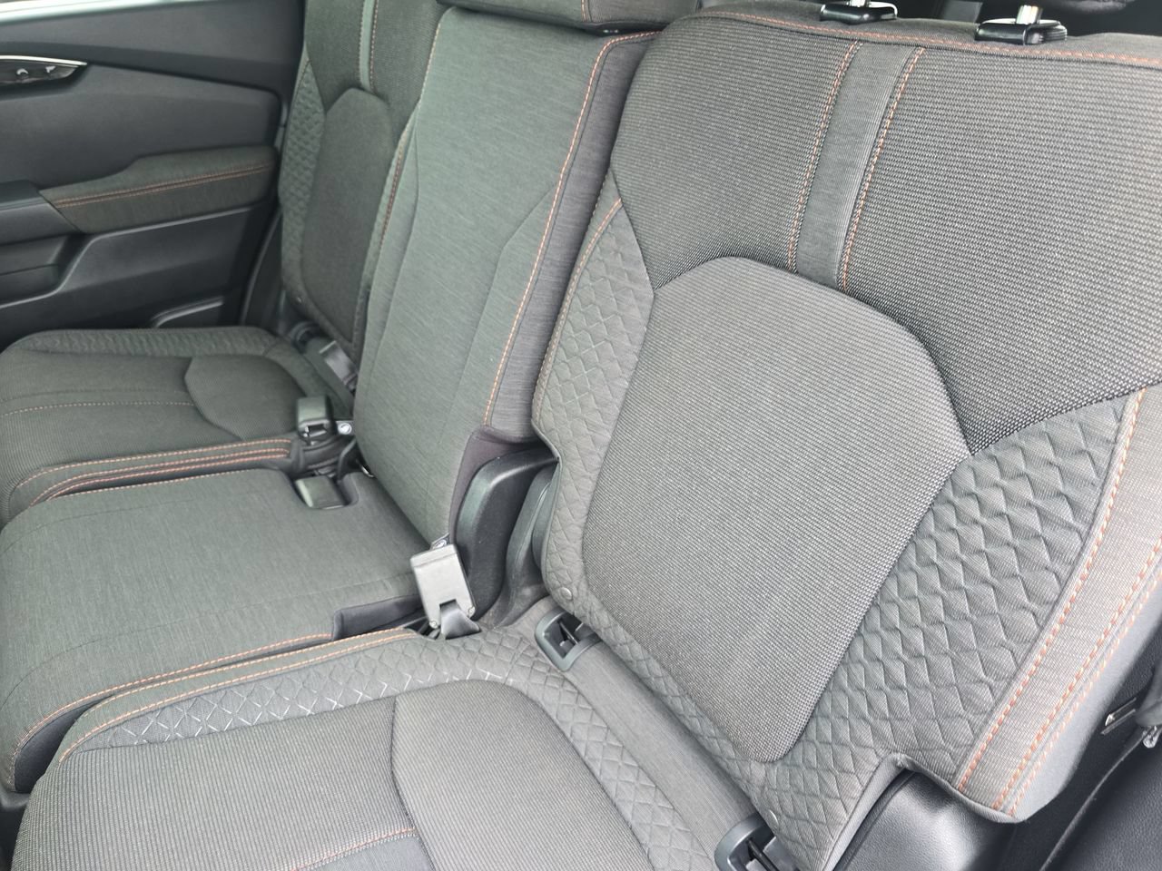 Used 2025 Honda Pilot Sport image 25