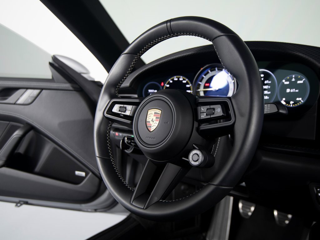 Certified 2022 Porsche 911 GT3 image 31