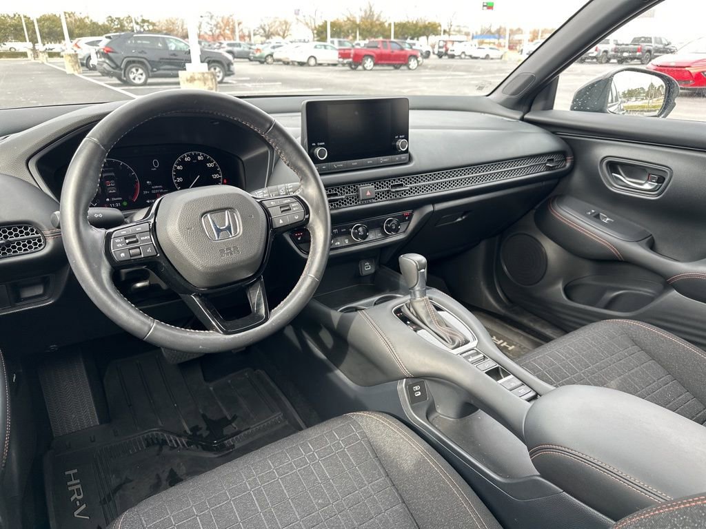 Used 2025 Honda HR-V Sport image 27