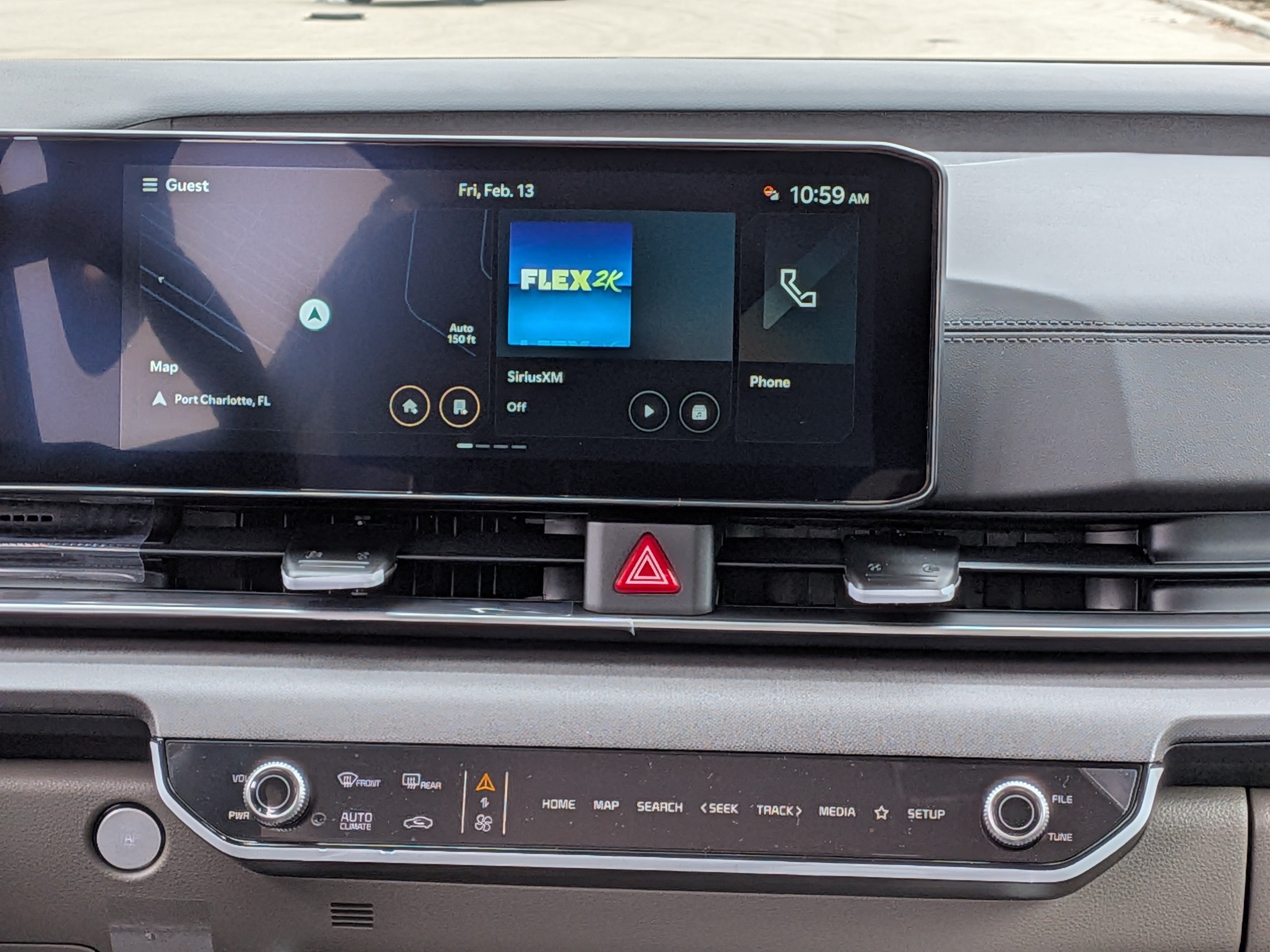 New 2026 Kia Carnival EX FWD image 24