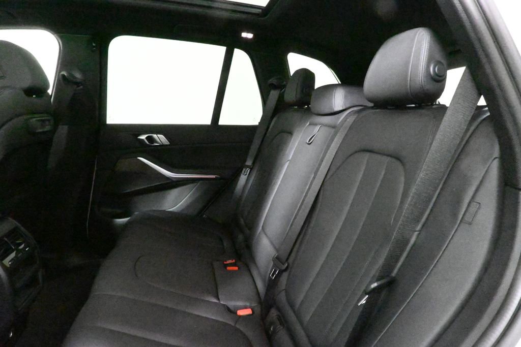 Used 2022 BMW X5 xDrive40i image 4