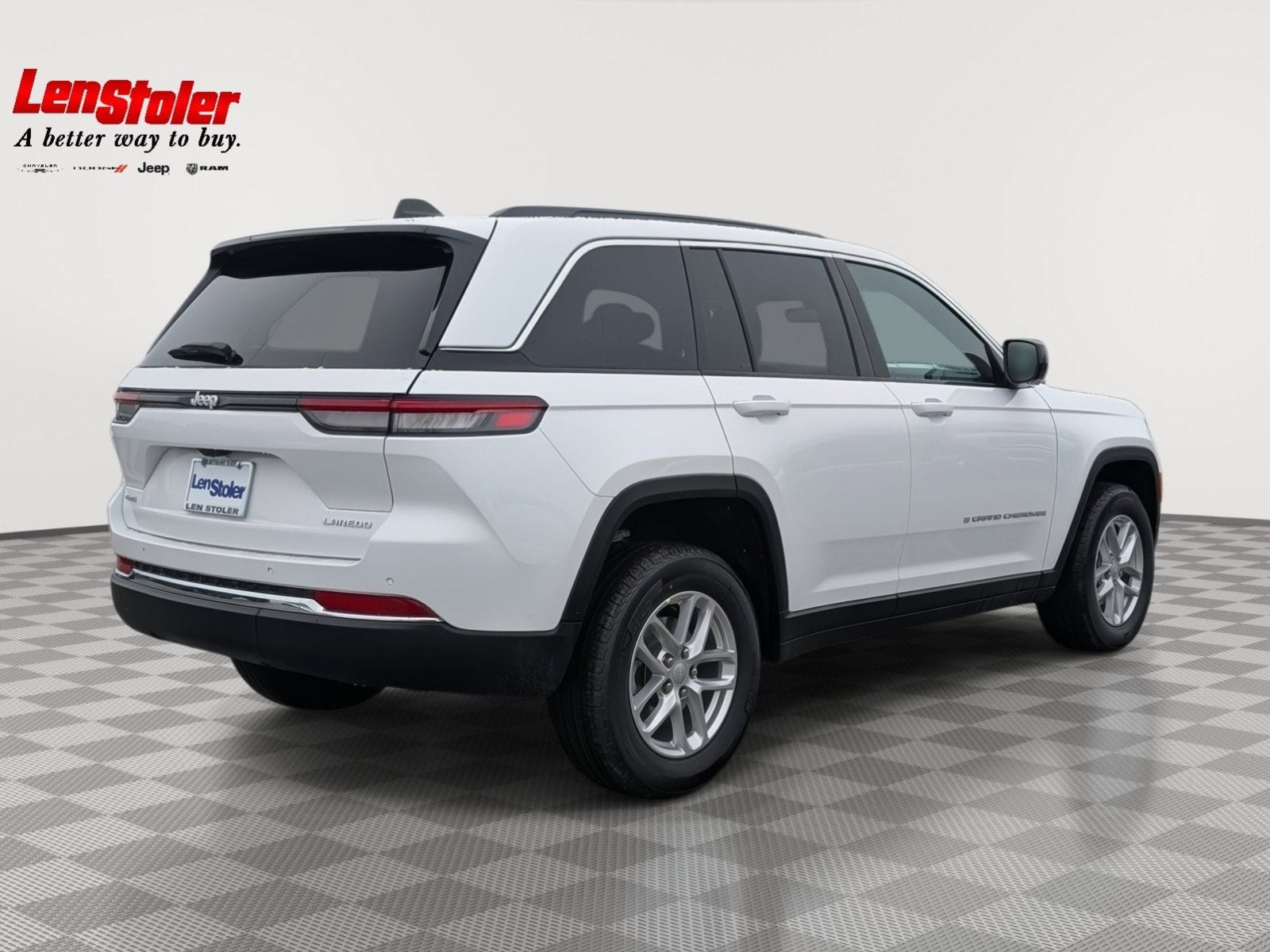 New 2026 Jeep Grand Cherokee Laredo image 3
