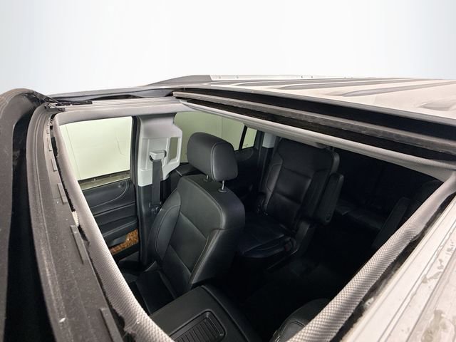 Used 2019 Chevrolet Suburban Premier AWD/4WD image 25