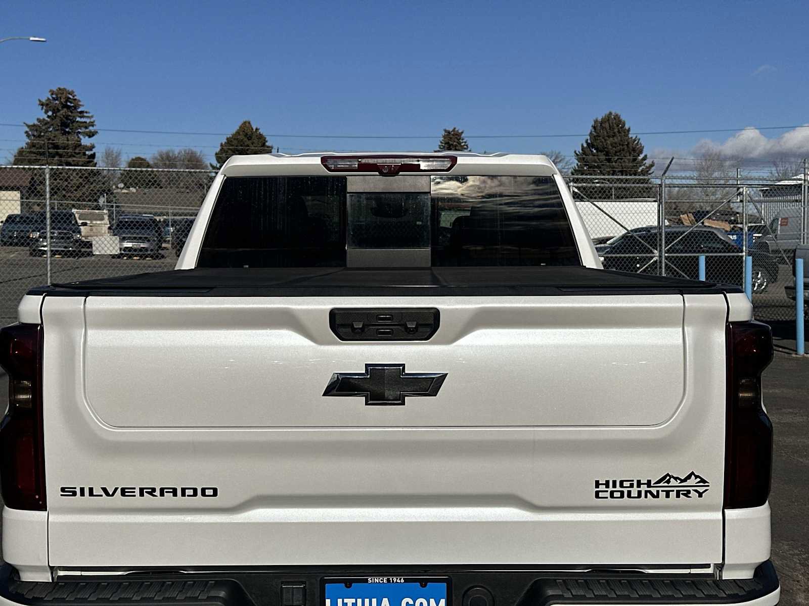 Used 2022 Chevrolet Silverado 1500 High Country w/ Technology Package image 20