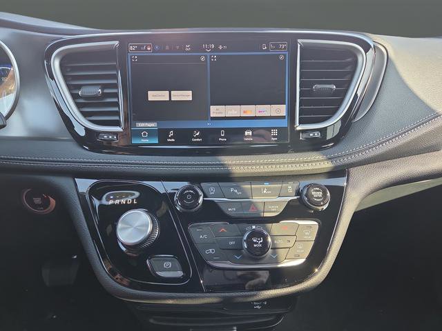 New 2026 Chrysler Pacifica Select w/ S Appearance Package image 8