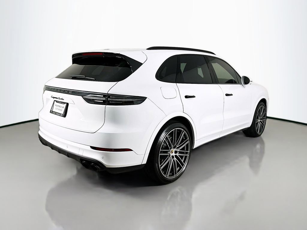 Used 2023 Porsche Cayenne Turbo image 9