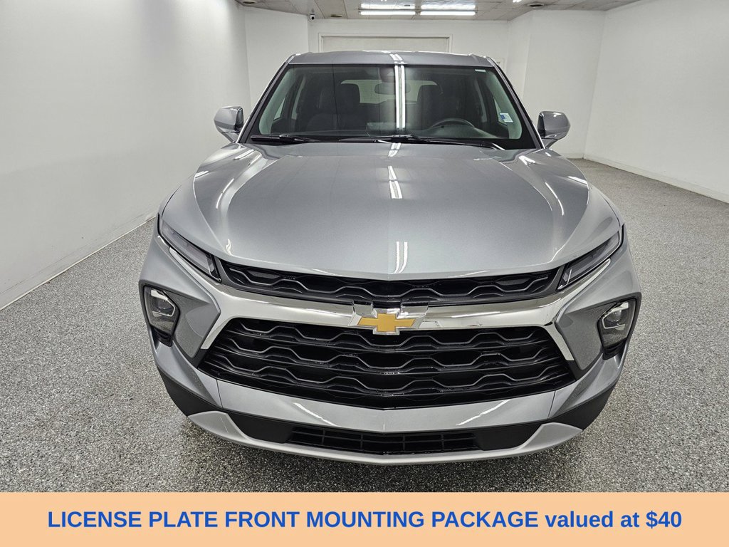 Used 2026 Chevrolet Blazer LT FWD image 2