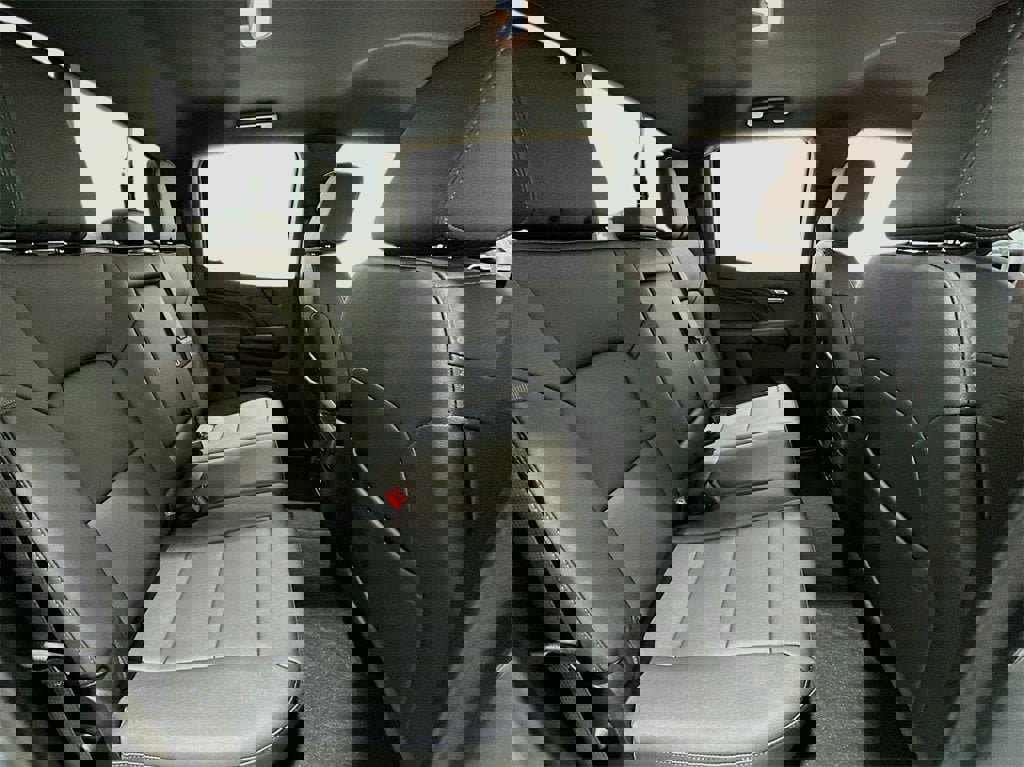 New 2026 GMC Canyon Elevation w/ Convenience Package image 30