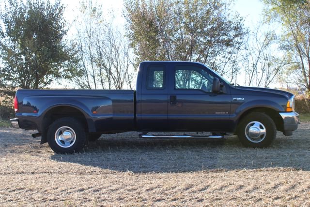 Used 2001 Ford F350 XLT image 4