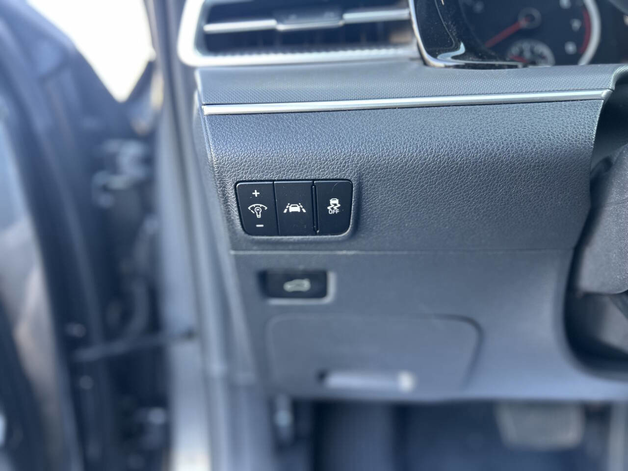 Used 2022 Kia K5 LXS image 12