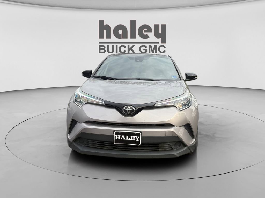 Used 2019 Toyota C-HR XLE image 8