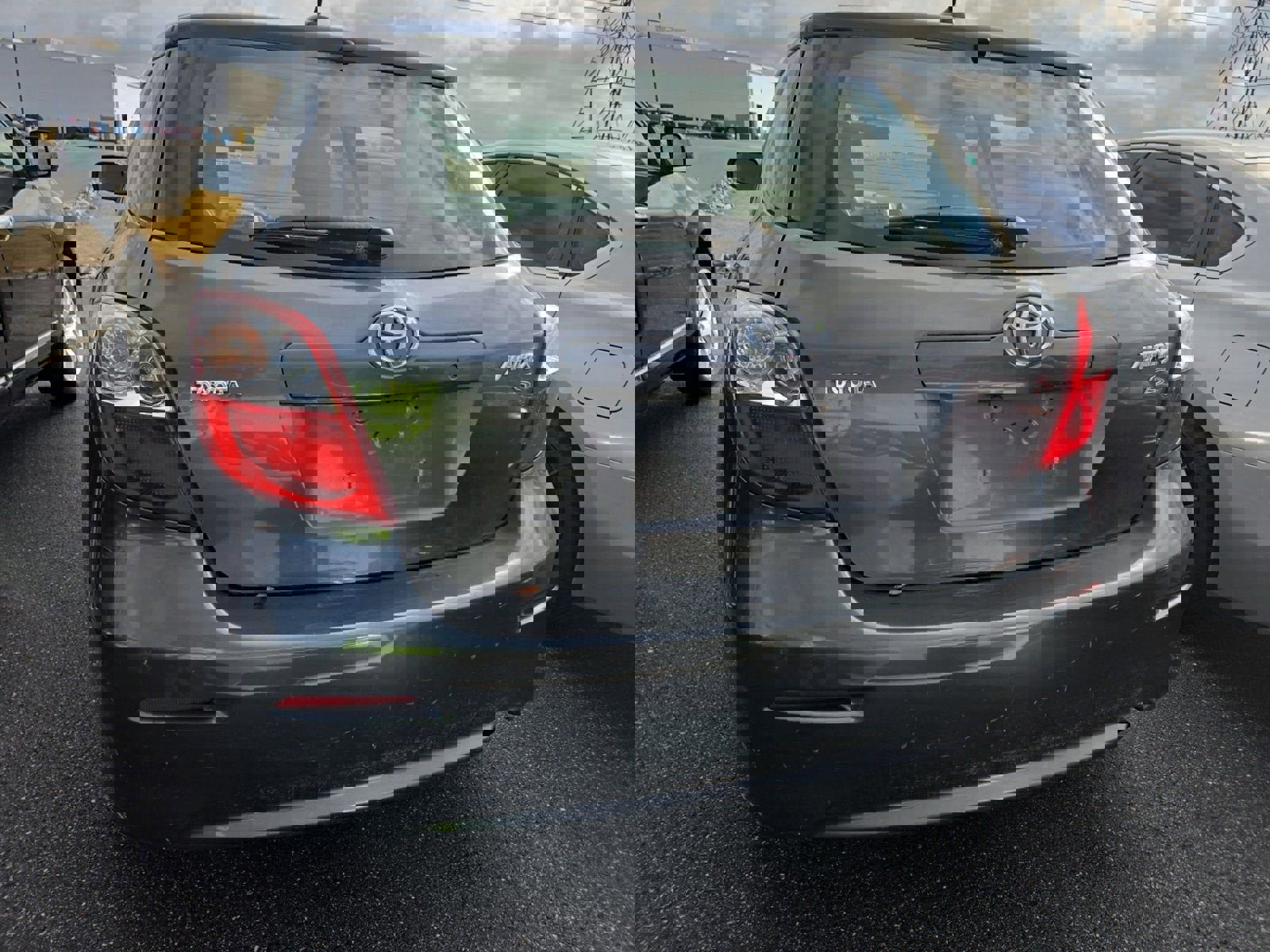 Used 2010 Toyota Matrix S image 2