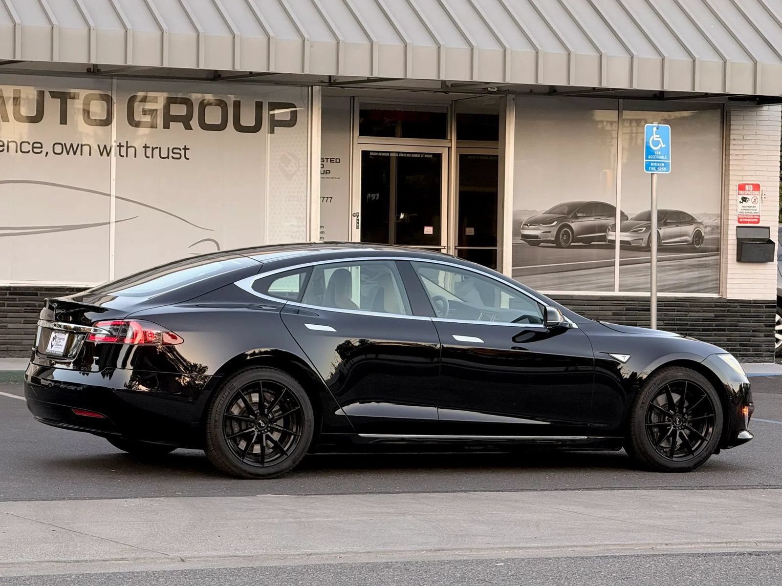 Used 2016 Tesla Model S 75 RWD image 8
