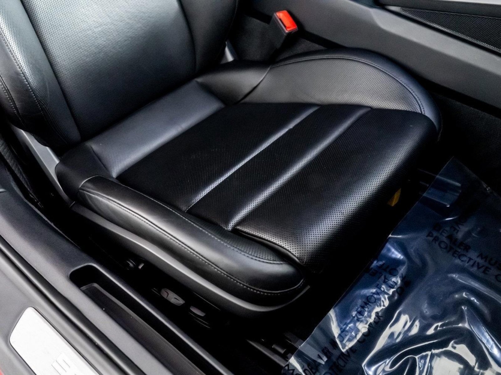 Used 2020 Porsche 911 Carrera 4S w/ Sport Package image 30