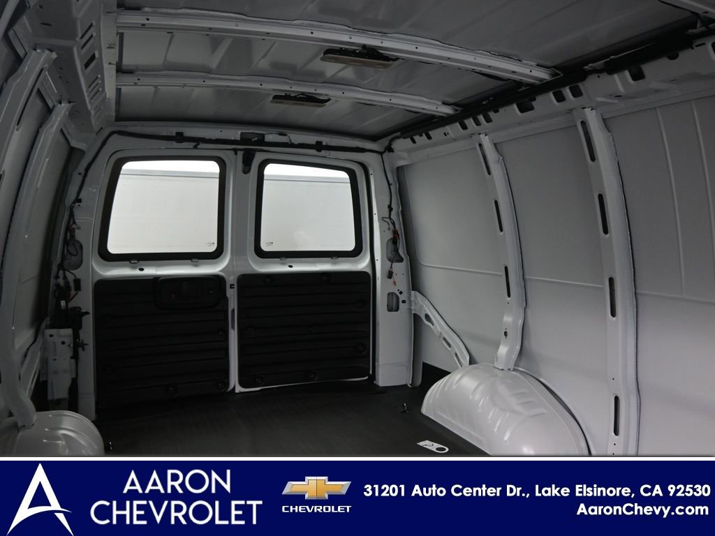 New 2025 Chevrolet Express 3500 Extended w/ Driver Convenience Package image 24