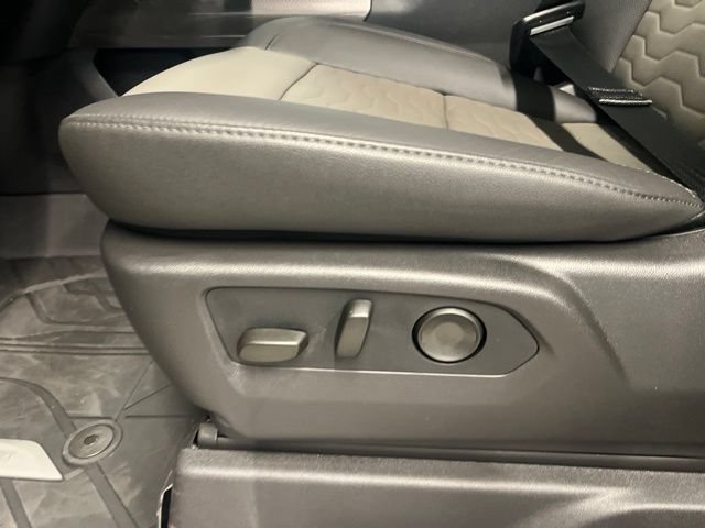 New 2026 Chevrolet Silverado 2500 ZR2 AWD/4WD image 24