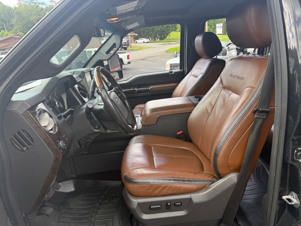 Used 2015 Ford F250 Platinum w/ FX4 Off-Road Package AWD/4WD image 2
