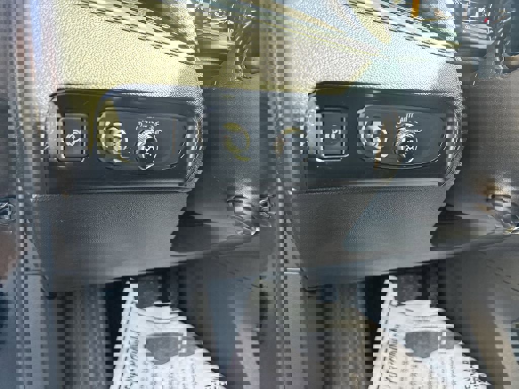 Used 2021 Buick Enclave Avenir w/ Avenir Technology Package image 18