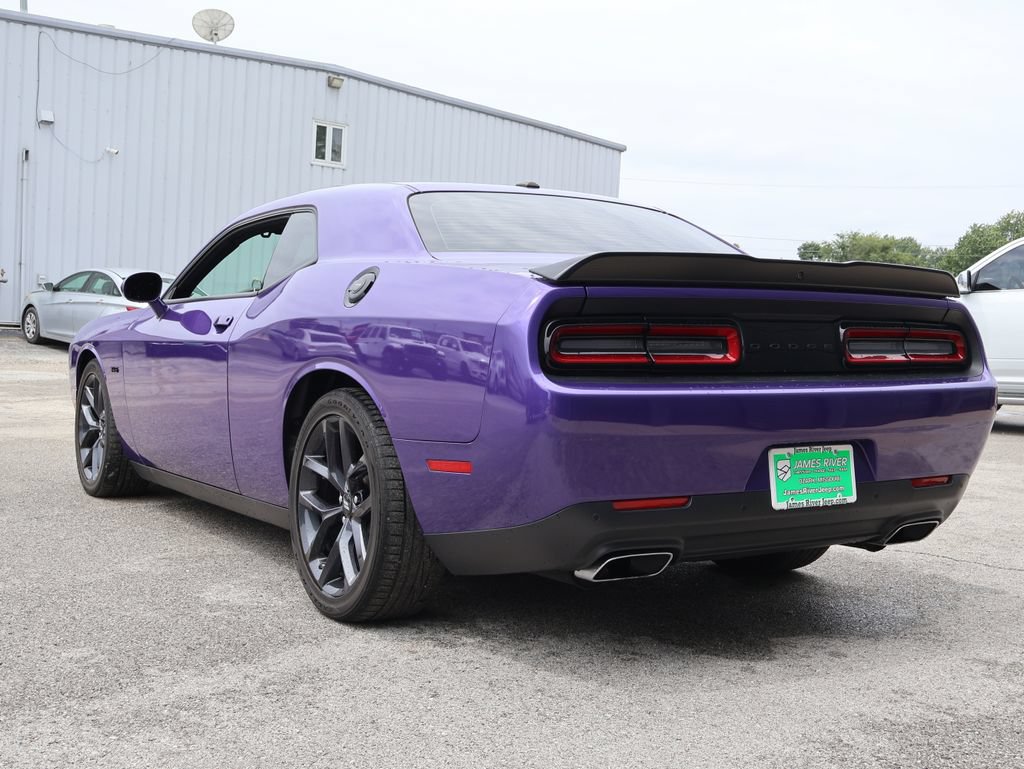 Used 2023 Dodge Challenger R/T w/ Blacktop Package RWD image 3