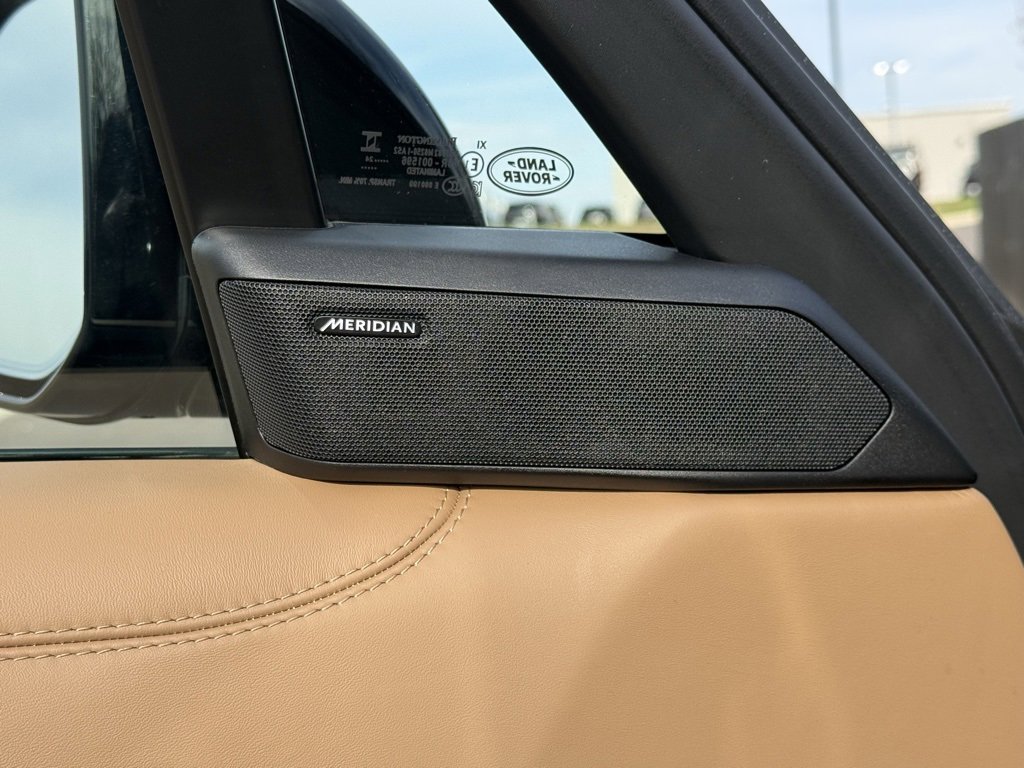 Certified 2024 Land Rover Range Rover SE image 15