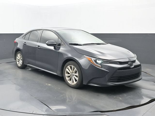 Used 2024 Toyota Corolla LE w/ LE Convenience Package FWD image 5