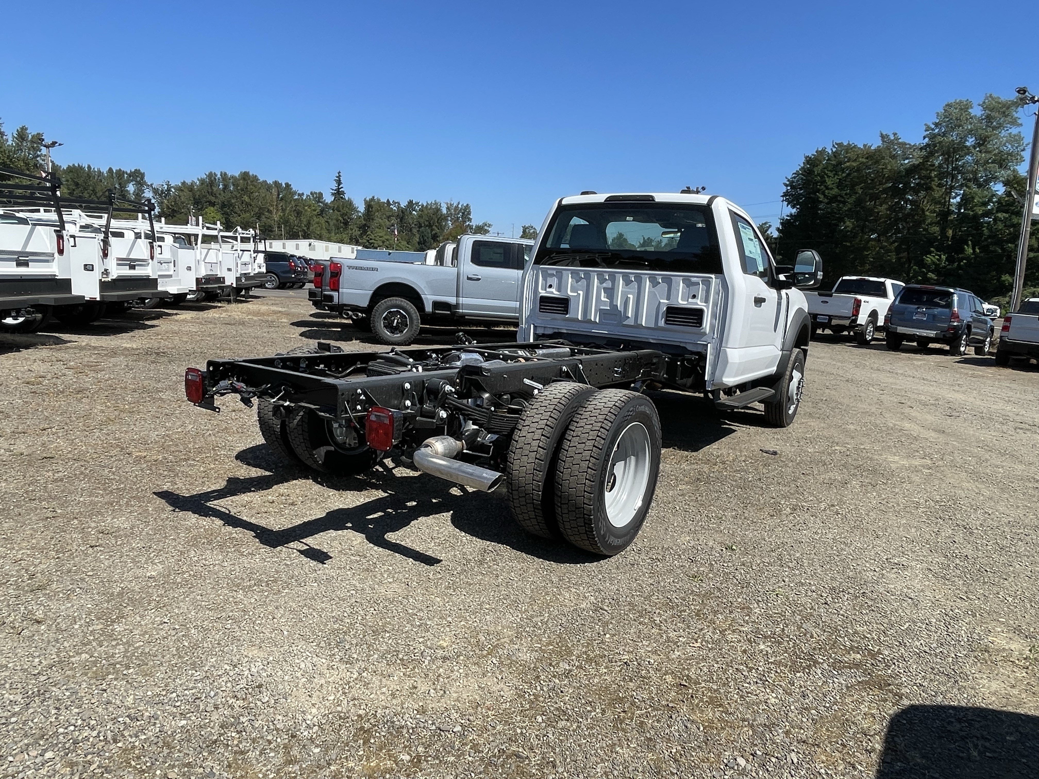 New 2026 Ford F550 2WD Regular Cab Super Duty image 5