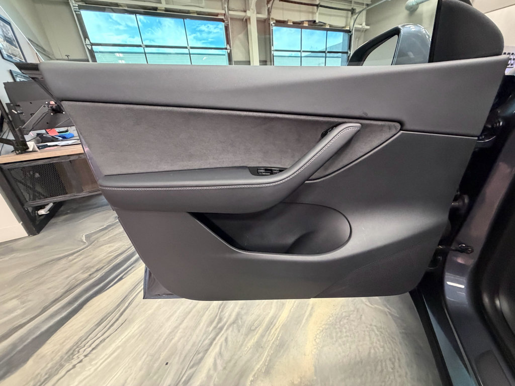 Used 2020 Tesla Model Y Long Range image 52