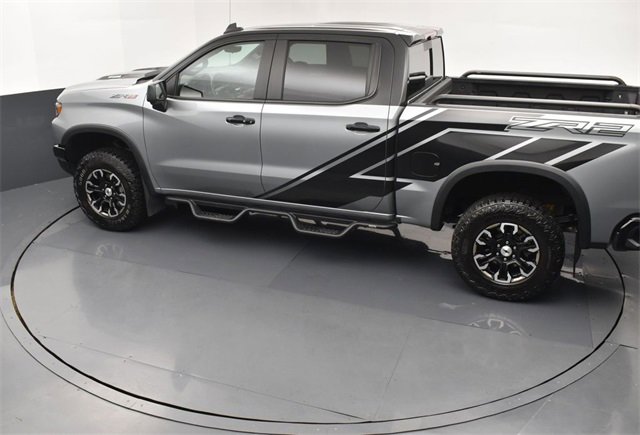 Used 2024 Chevrolet Silverado 1500 ZR2 w/ Technology Package image 13