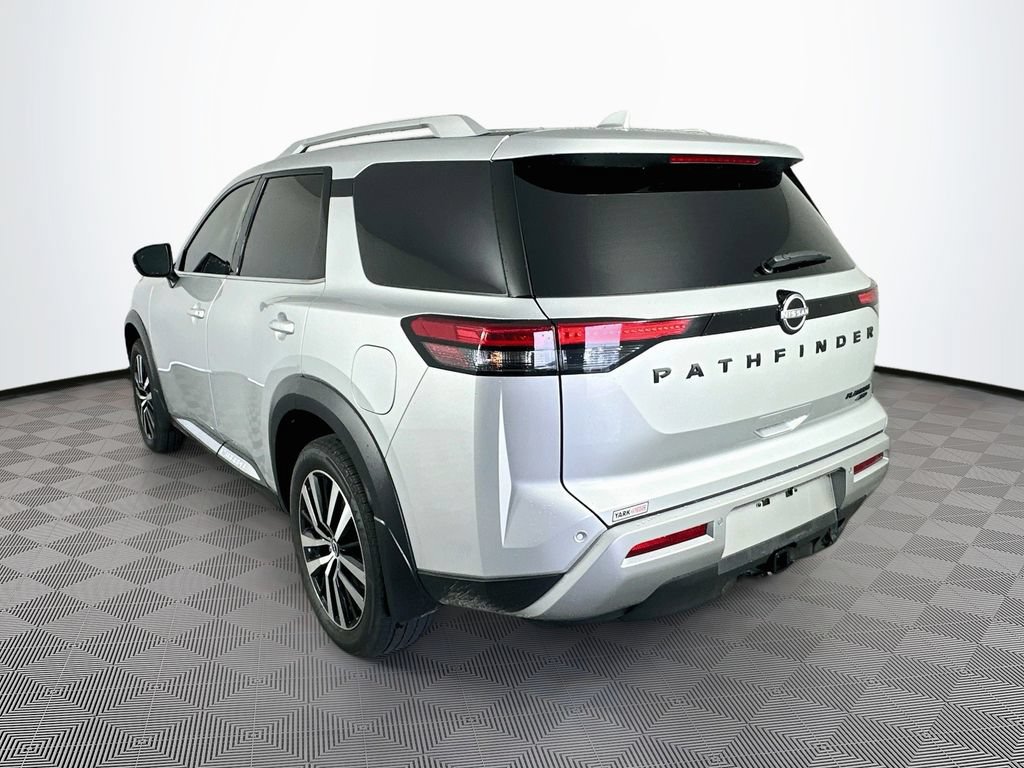 Certified 2025 Nissan Pathfinder Platinum w/ Black Appearance Package AWD/4WD image 8