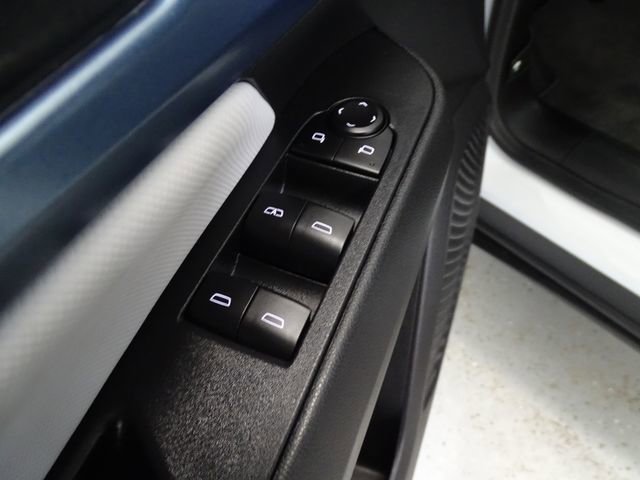 Used 2025 Chevrolet Equinox EV LT image 9