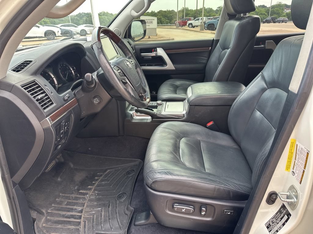 Used 2018 Toyota Land Cruiser AWD/4WD image 14