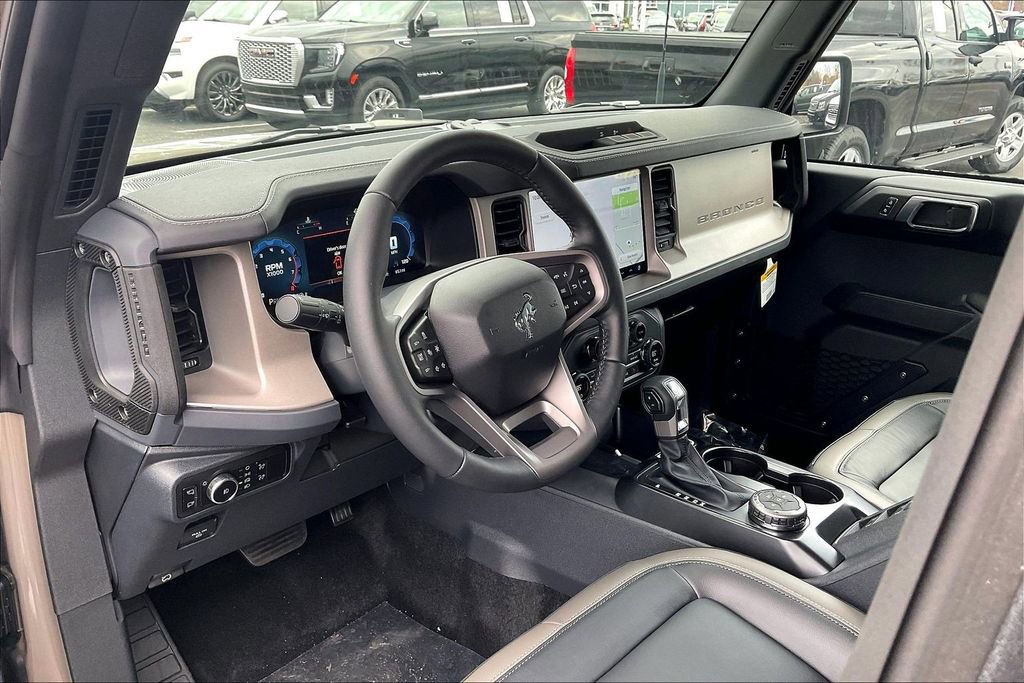 New 2025 Ford Bronco Outer Banks image 6