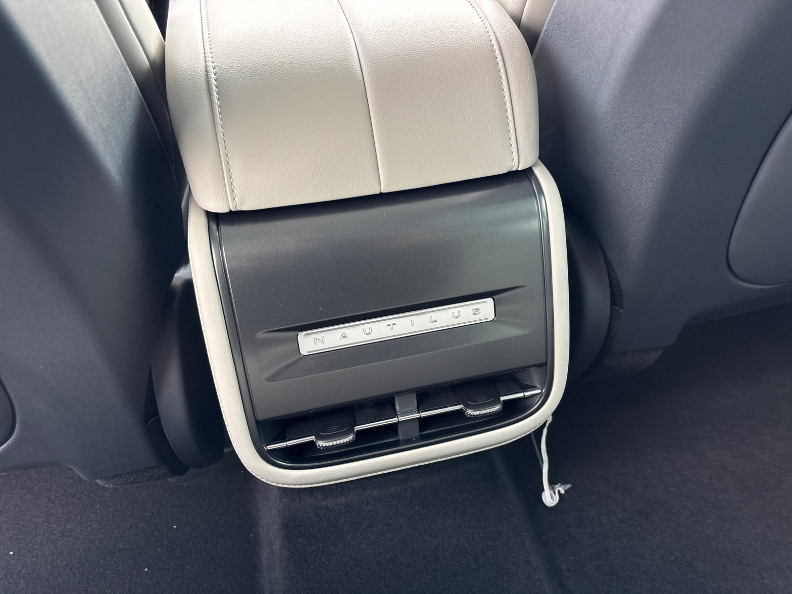 New 2026 Lincoln Nautilus Premier image 33