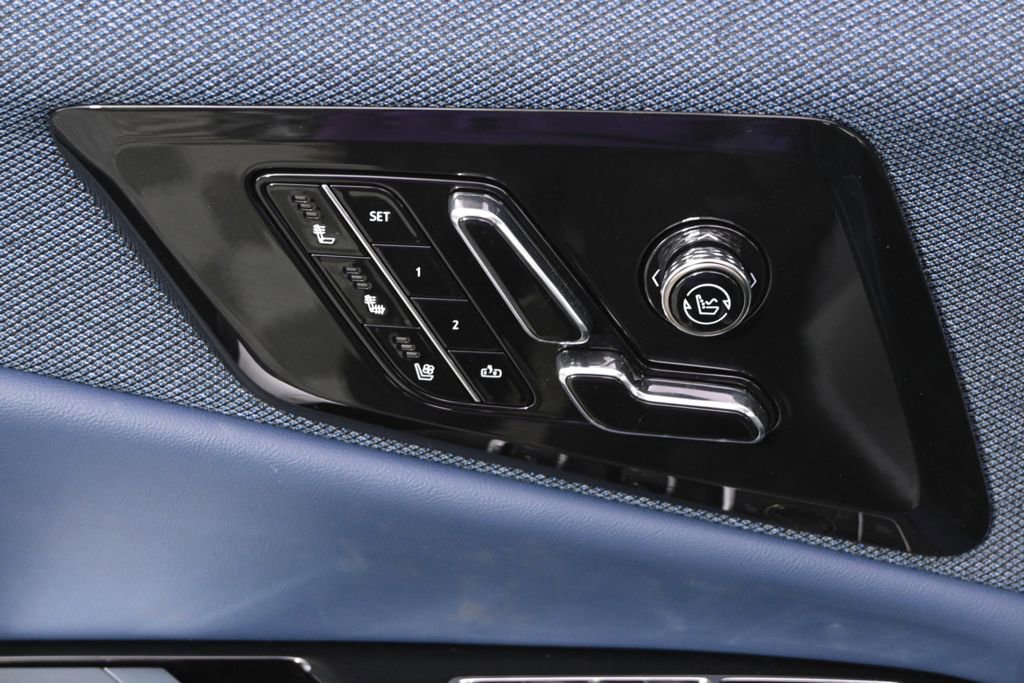 New 2026 Cadillac Optiq Luxury 2 AWD/4WD image 14