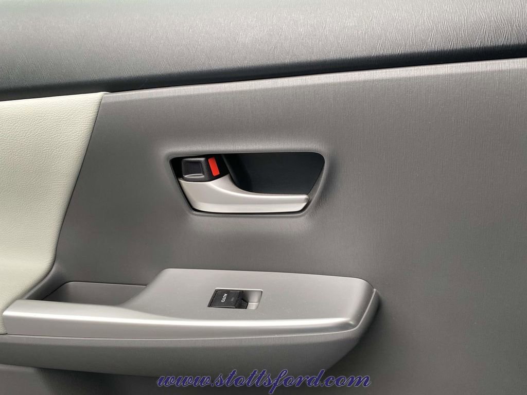 Used 2012 Toyota Prius V Three FWD image 13