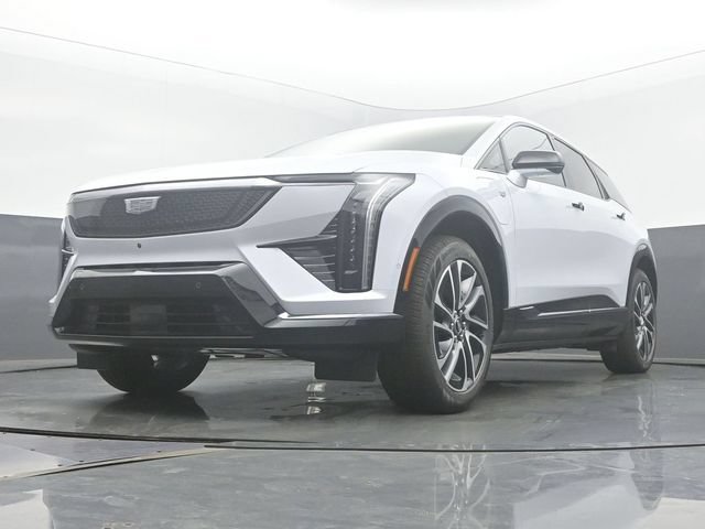 New 2026 Cadillac Optiq Sport 1 w/ LPO, Floor Liner Package AWD/4WD image 47