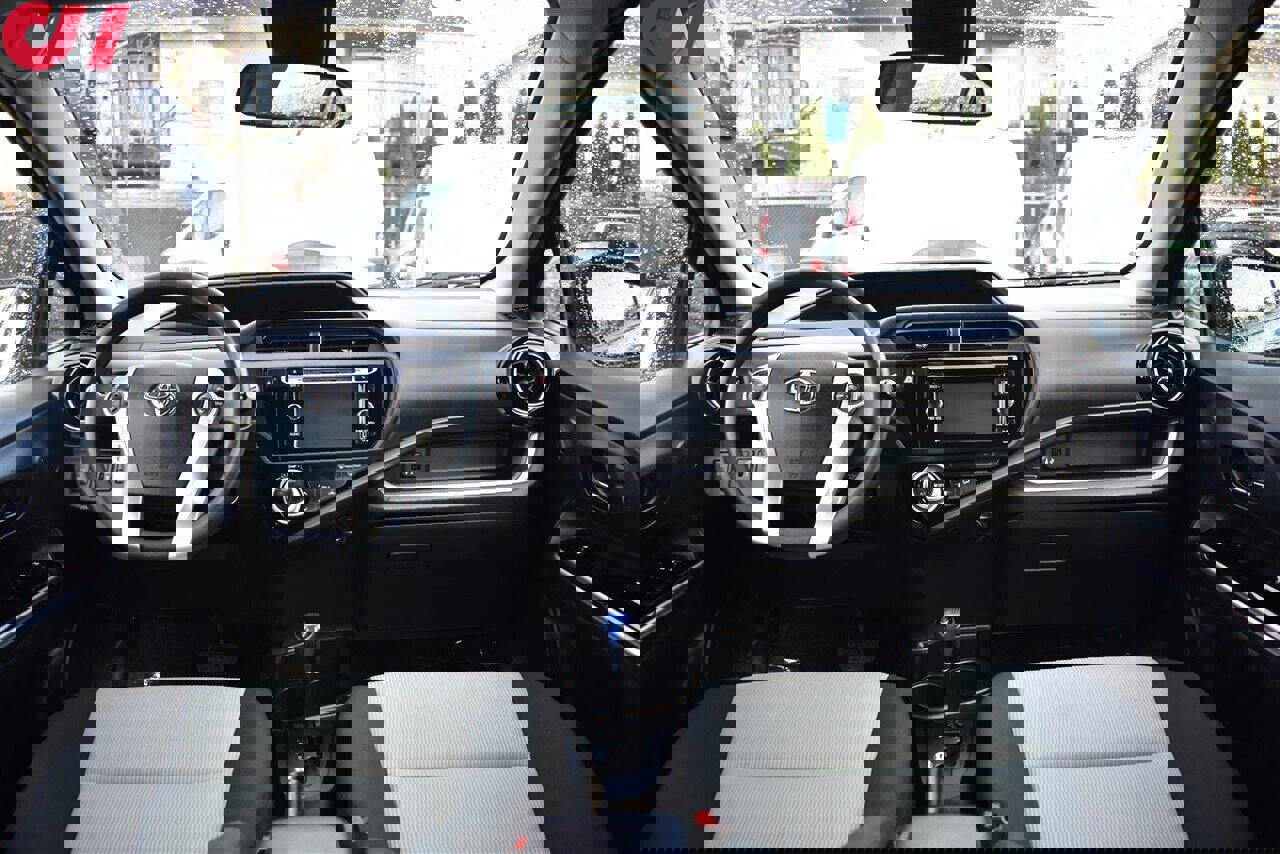 Used 2017 Toyota Prius C One image 12