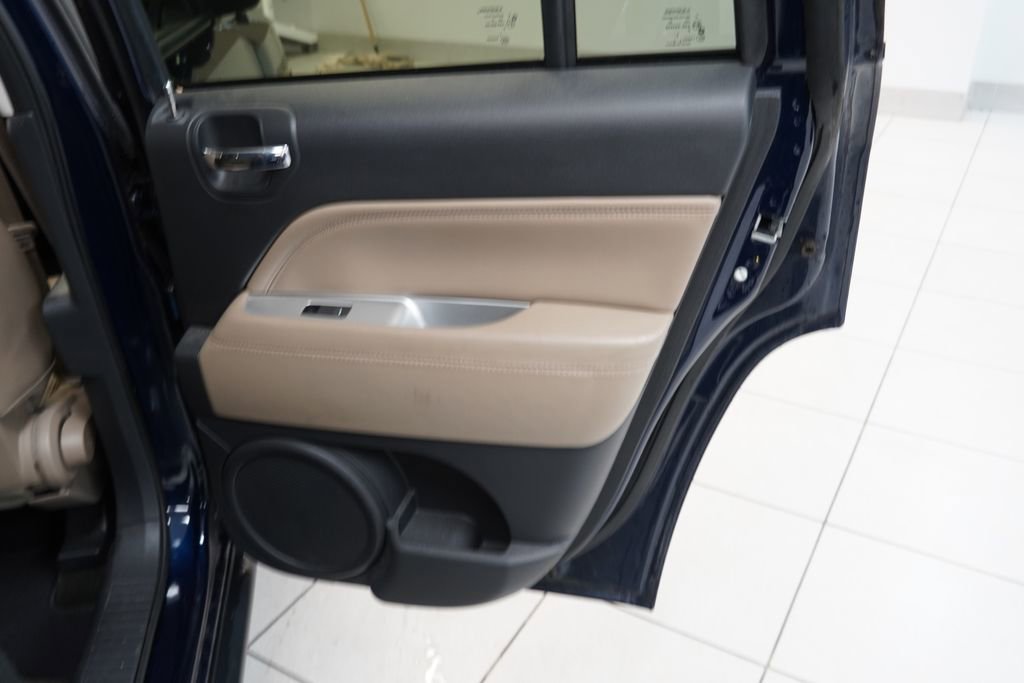 Used 2016 Jeep Compass High Altitude AWD/4WD image 22