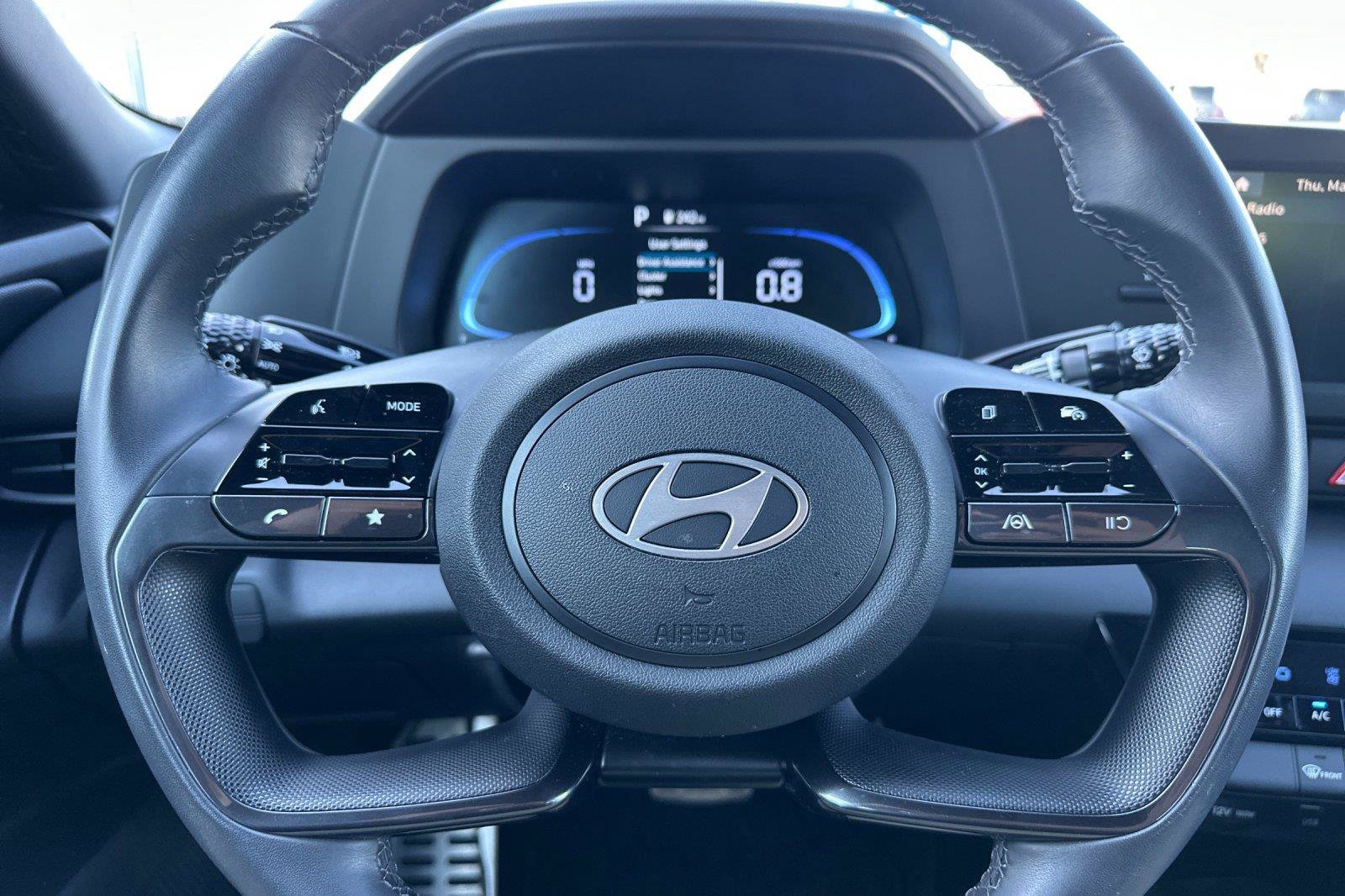 Used 2025 Hyundai Elantra Sport FWD image 21