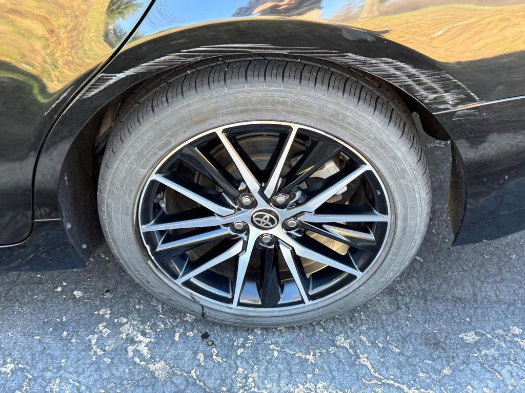 Used 2021 Toyota Camry SE image 5