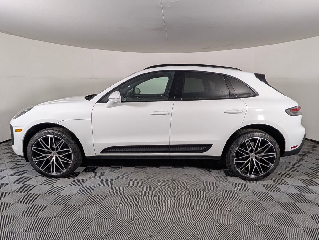 New 2026 Porsche Macan image 2