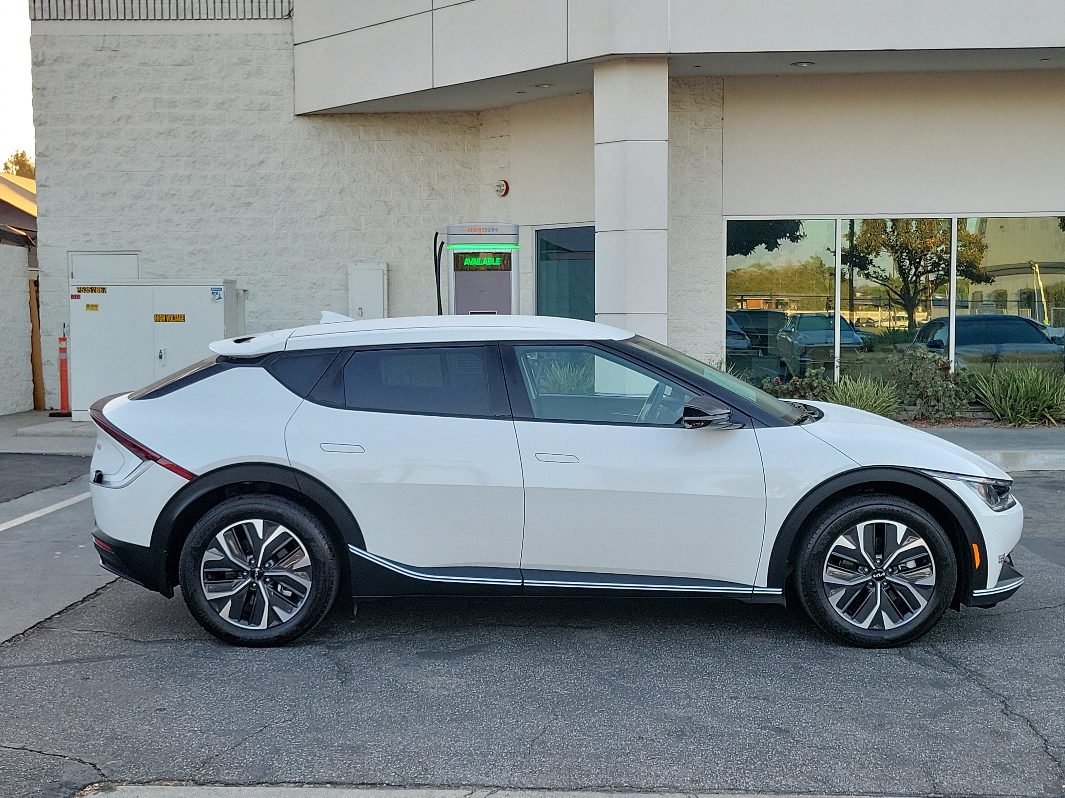 Used 2024 Kia EV6 Light RWD image 5